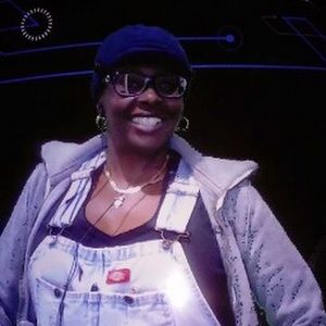 Meet your Posher, Ramona